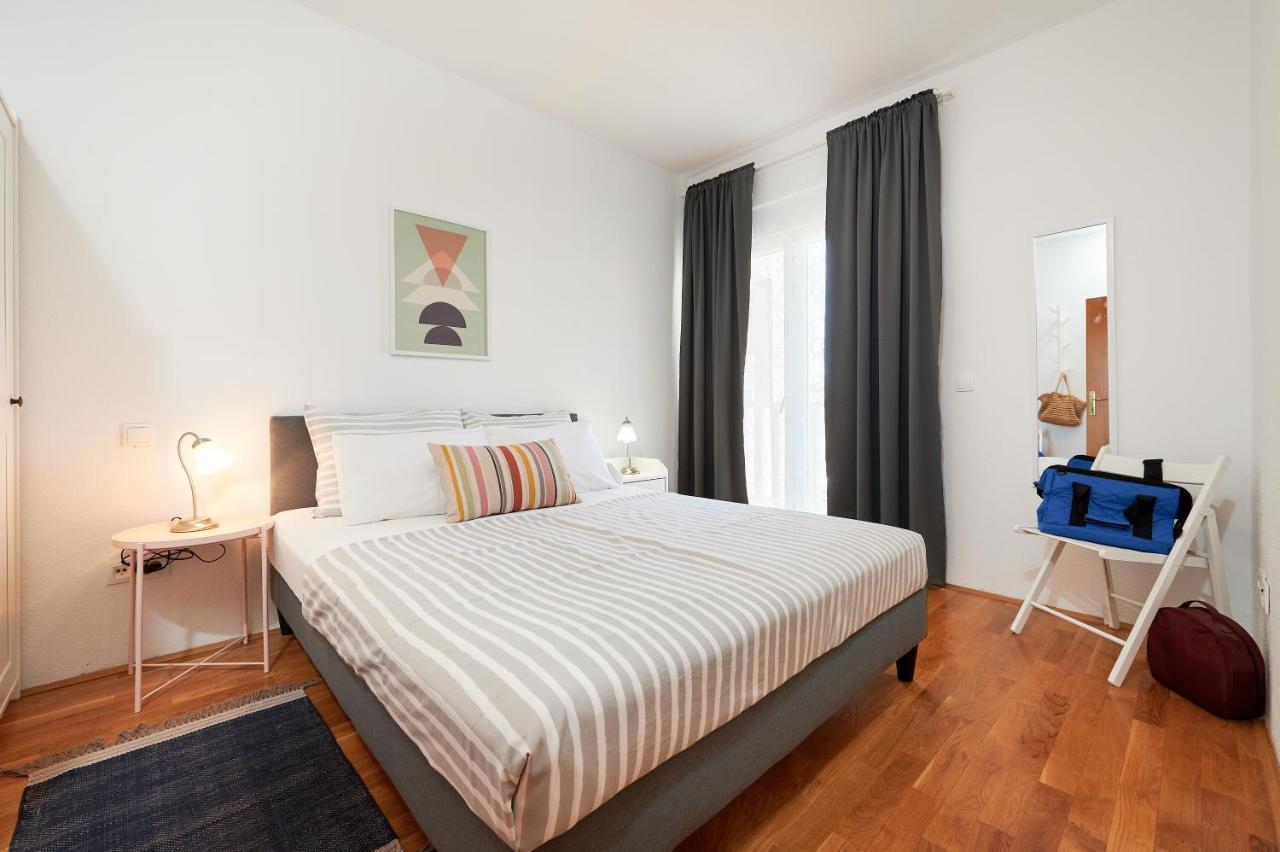T&T Sea View Apartments โตรกีร์ ภายนอก รูปภาพ