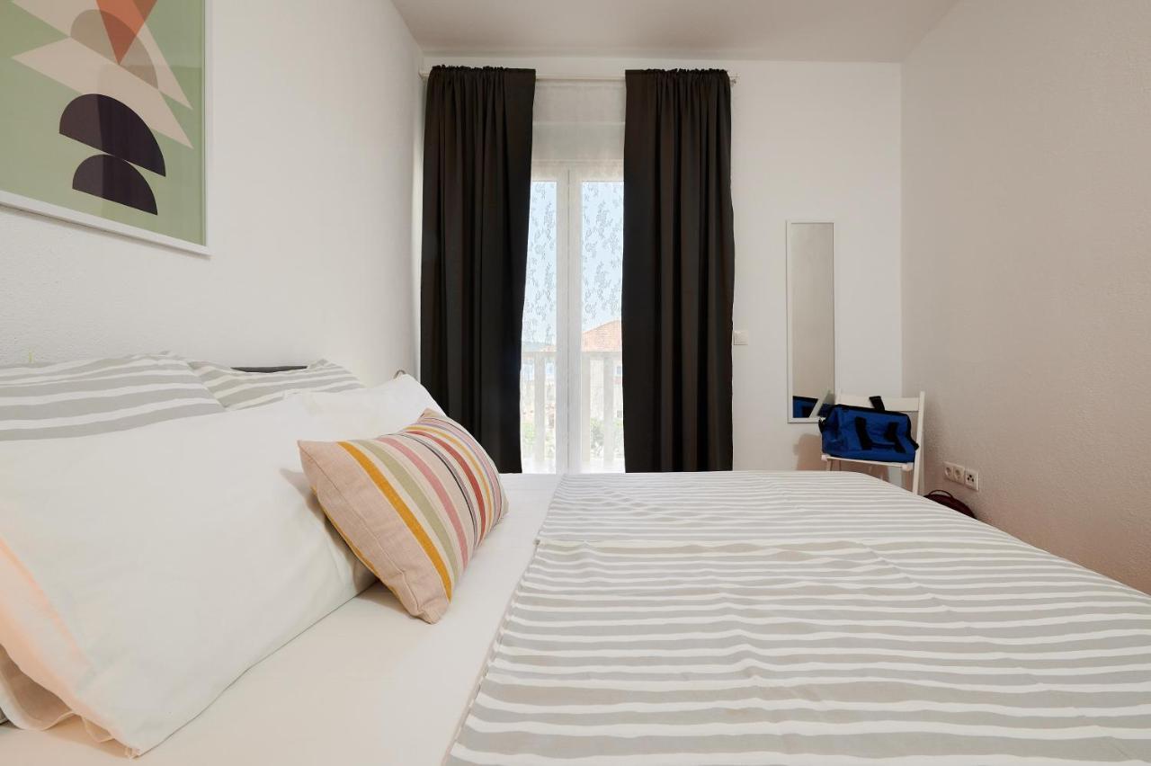 T&T Sea View Apartments โตรกีร์ ภายนอก รูปภาพ
