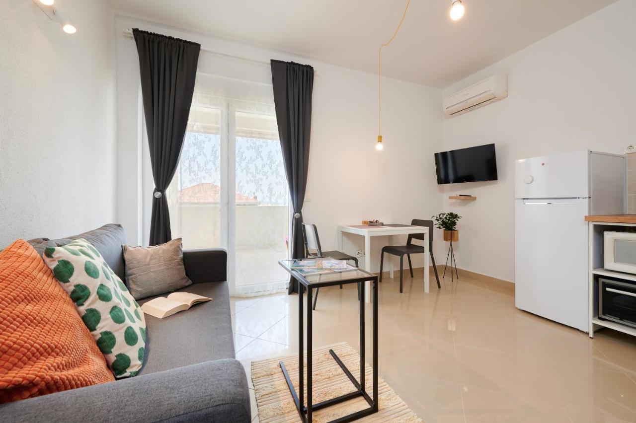 T&T Sea View Apartments โตรกีร์ ภายนอก รูปภาพ