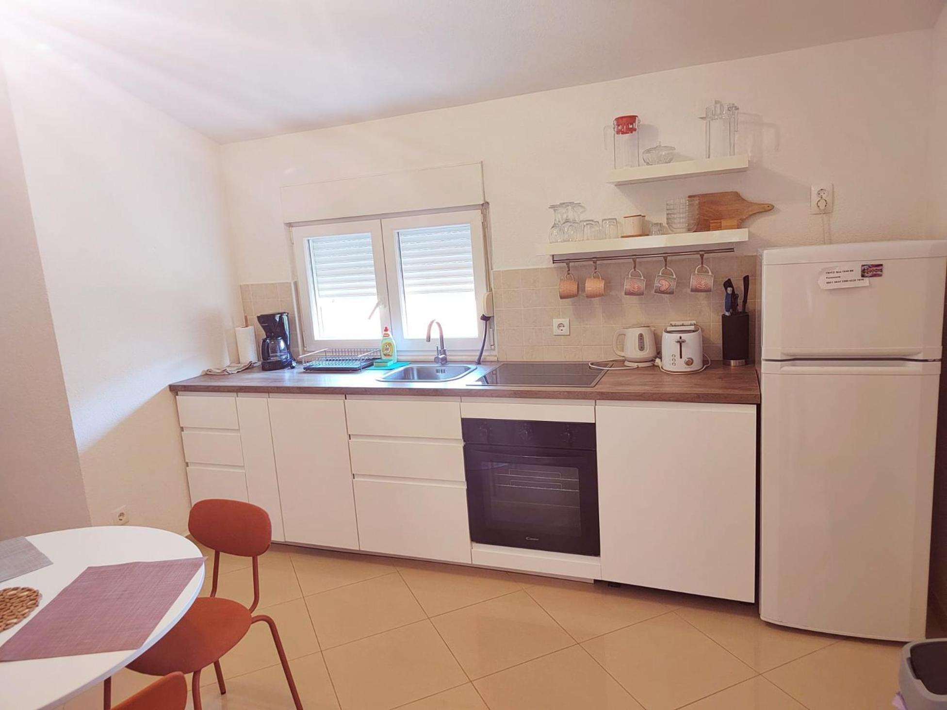 T&T Sea View Apartments โตรกีร์ ภายนอก รูปภาพ